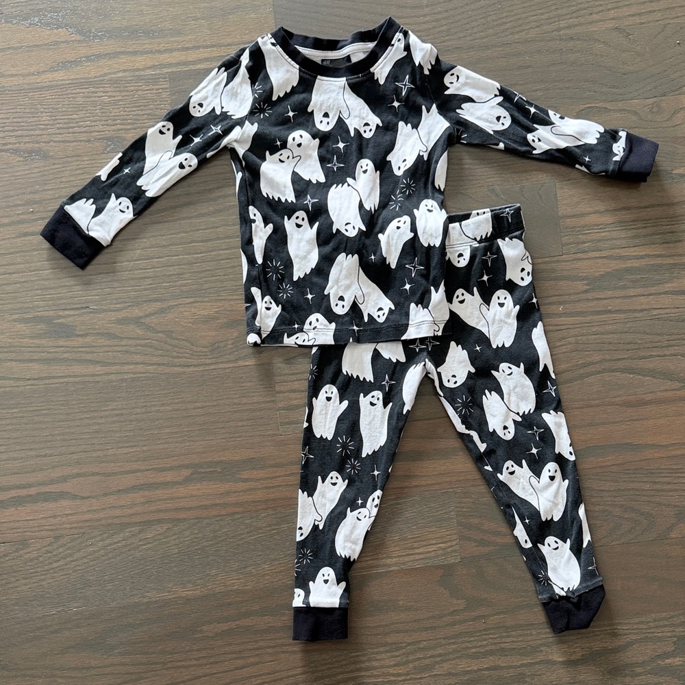 H&M Halloween Ghost Snug Fit Cotton Jersey Pajama Set | 3T